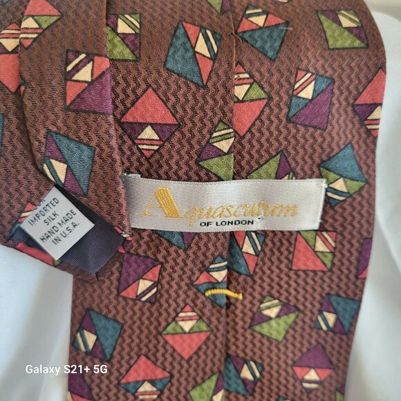 Variety Lot of 3 Men's Silk Neck Ties, from 3” To 4” Wide 1 Santa - Picture 10 of 10